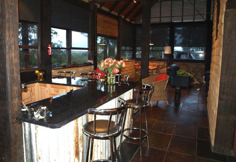 Wolfes Landing Eco Stay - Accommodation in Surfers Paradise 1