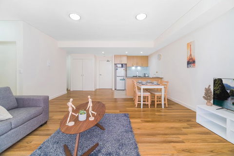 Wolli Creek Airport Serviced 2 Bedroom Apartment - Accommodation in Surfers Paradise 0