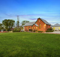 Woodend Old School House - Accommodation in Surfers Paradise