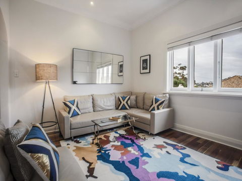 Woollahra Roslyndale Avenue - Accommodation in Surfers Paradise 0