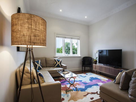 Woollahra Roslyndale Avenue - Accommodation in Surfers Paradise 1