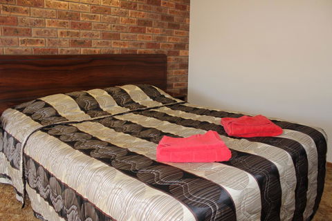 Woomargama Motel - Accommodation in Surfers Paradise 2