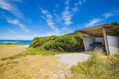 Wytonia Beachfront Accommodation - Accommodation in Surfers Paradise 2