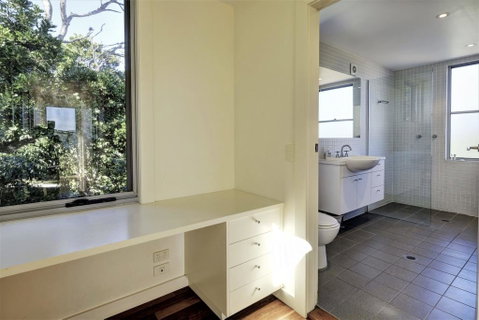 YALLUMBEE - Accommodation in Surfers Paradise 3