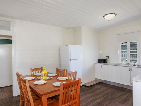 Yamba Pilot Cottage 2 - Pets Welcome - Close To Beach - Accommodation in Surfers Paradise 2