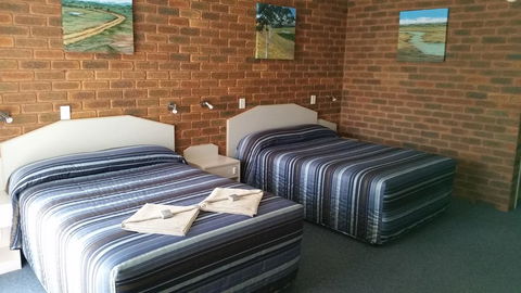 Yambil Inn - Accommodation in Surfers Paradise 2