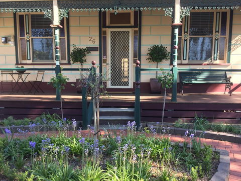 Yapera On Lucan - Accommodation in Surfers Paradise 0