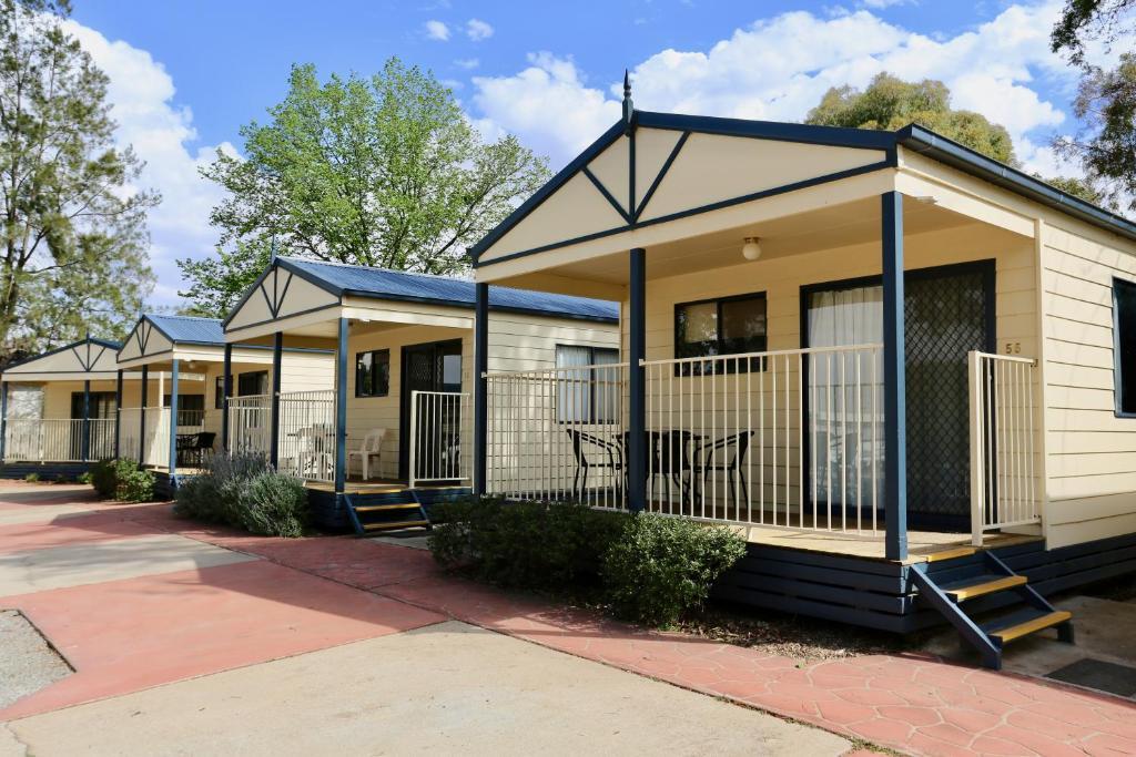 Jerrabomberra NSW Accommodation in Surfers Paradise