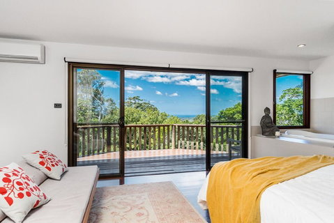 Your Luxury Escape - Cedar View - Accommodation in Surfers Paradise 2