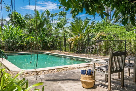 Your Luxury Escape - Cedar View - Accommodation in Surfers Paradise 3