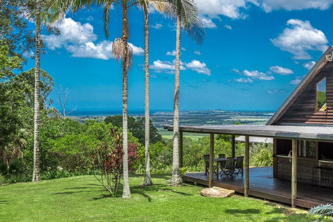 Your Luxury Escape - Cedar View - Accommodation in Surfers Paradise 0