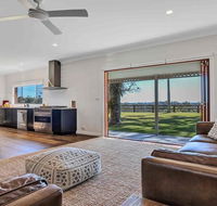 Your Luxury Escape - Paul's Farmhouse at Newrybar - Accommodation in Surfers Paradise