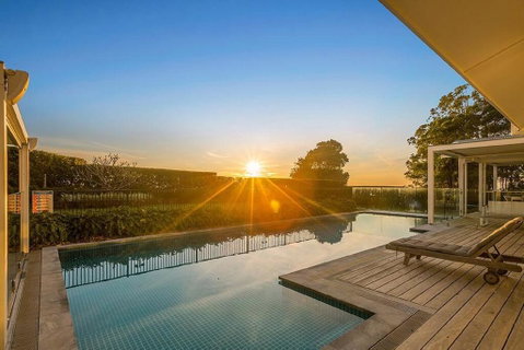 Your Luxury Escape - Trig Point - Accommodation in Surfers Paradise 2