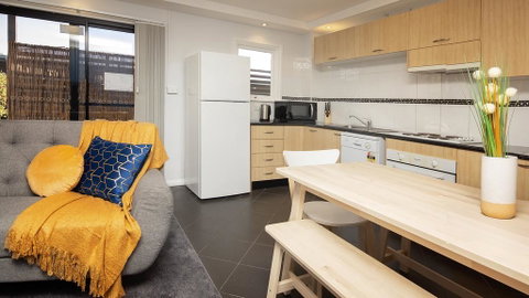 Yurali - Accommodation in Surfers Paradise 2