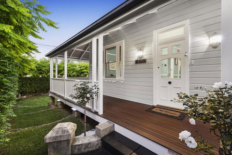 Tara-Lee - Accommodation in Surfers Paradise 0