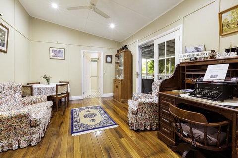 Tara-Lee - Accommodation in Surfers Paradise 2