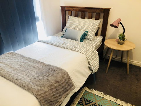 Haven Family& Dog Freindly , Close To Hospital, Airport, Bunnings - Accommodation in Surfers Paradise 0