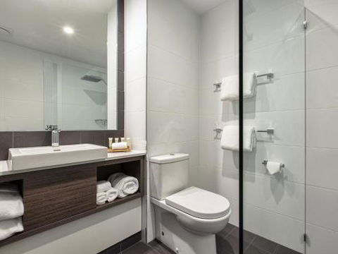 Mercure Sunshine Coast Kawana Waters - Accommodation in Surfers Paradise 1