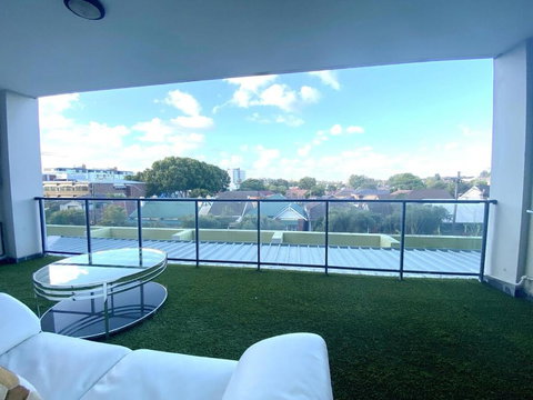 A Cozy 2B2B Apartment Near Airport & Train Station - Accommodation in Surfers Paradise 3