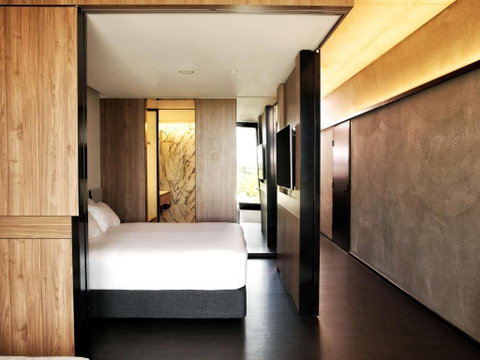 A By Adina Canberra - Accommodation in Surfers Paradise 0