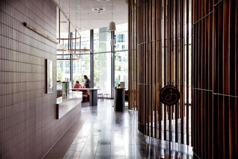 A By Adina Canberra - Accommodation in Surfers Paradise 4