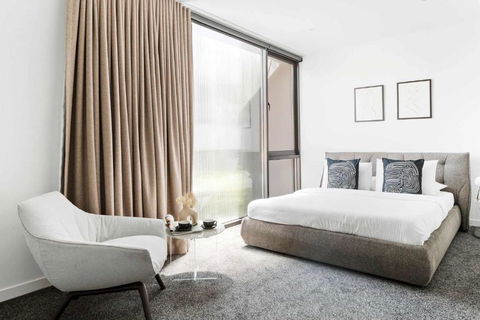 A Lux 3BR Townhouse In South Yarra FREE Parking - Accommodation in Surfers Paradise 2