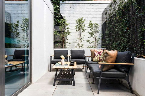 A Lux 3BR Townhouse In South Yarra FREE Parking - Accommodation in Surfers Paradise 4