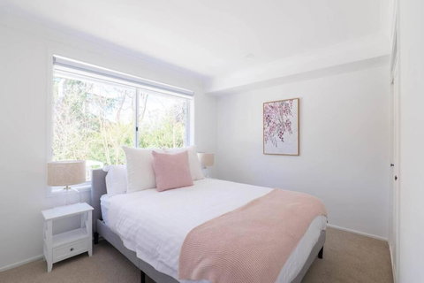 Abbey House - 3BR/sleeps 8 - South Leura - Accommodation in Surfers Paradise 1