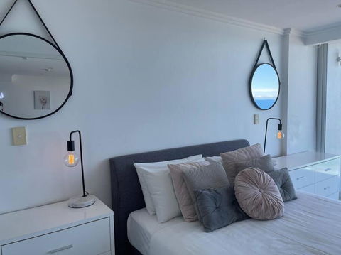 Absolute Beachfront Central Surfers Paradise - Accommodation in Surfers Paradise 4