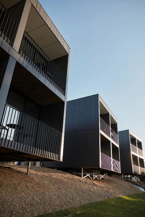 Accommodation @ Curlewis - Accommodation in Surfers Paradise 2