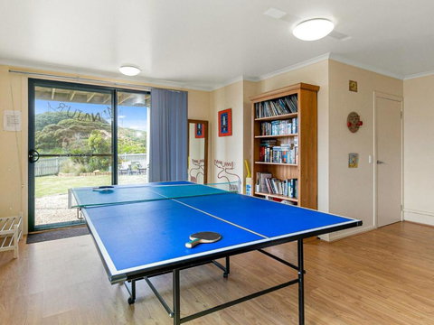 Adnajur - Accommodation in Surfers Paradise 1