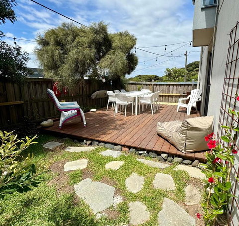 Adnajur - Accommodation in Surfers Paradise 2