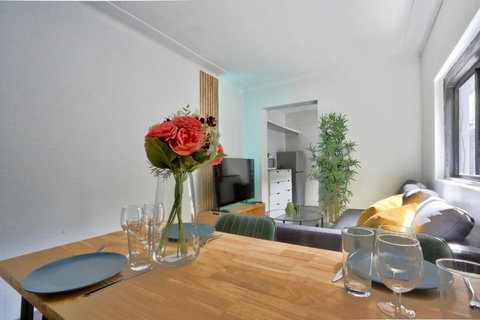 Affordable 2 Bedroom House Surry Hills 2 E-Bikes Included - Accommodation in Surfers Paradise 3