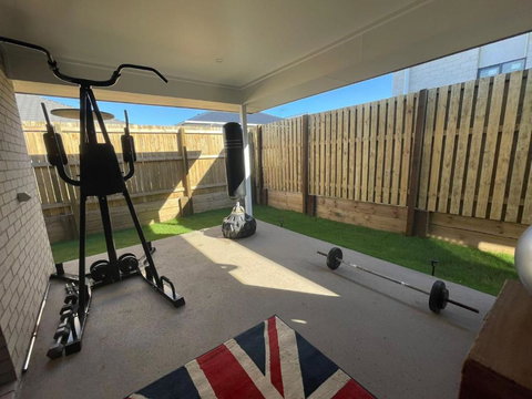 Absolute Familial Paradise- Greenbank - Accommodation in Surfers Paradise 3