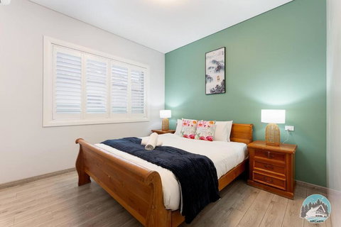 Aircabin - Fairfield - Modern - 6 Bedrooms House - Accommodation in Surfers Paradise 2