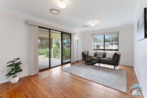 Aircabin - Marayong - Convenient - 3 Beds House - Accommodation in Surfers Paradise 1