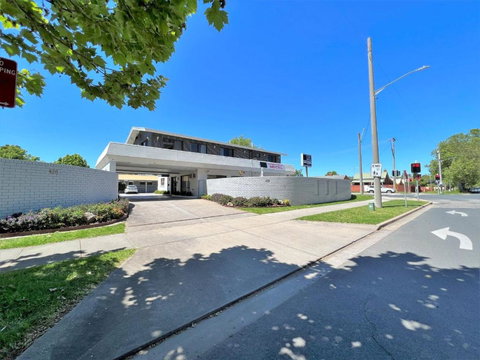 Albury Garden Court Motel - Accommodation in Surfers Paradise 2