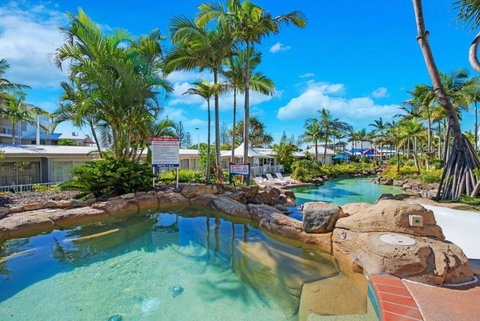 Alex Heads Beachfront Resort 2 Bedroom Apartment - Accommodation in Surfers Paradise 0