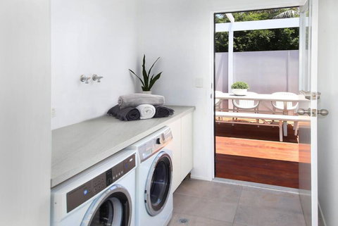 Alex Heads Beach Haven - Accommodation in Surfers Paradise 2