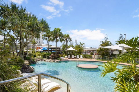 ALEXANDRA BEACH RESORT-ALEX412 - Accommodation in Surfers Paradise 0