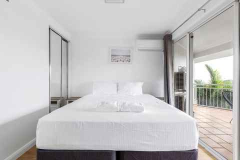ALEXANDRA BEACH RESORT-ALEX412 - Accommodation in Surfers Paradise 1