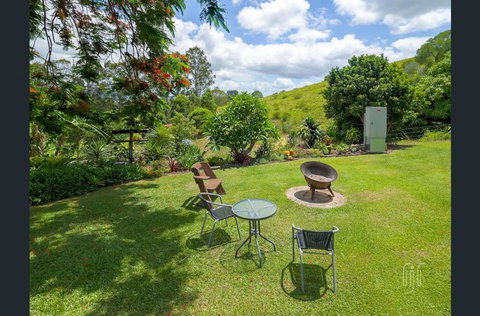 Amamoor Homestead And Country Cottages - Accommodation in Surfers Paradise 4