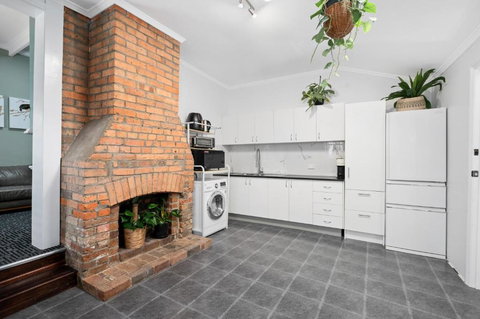 Amelia Terrace - House In Brisbane City Central - Accommodation in Surfers Paradise 4