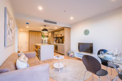 AirTrip Apartments At Woolloongabba - Accommodation in Surfers Paradise 0