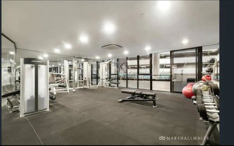 Apartment 405 8 Daly St South Yarra 3141 LUCIA - Accommodation in Surfers Paradise 1