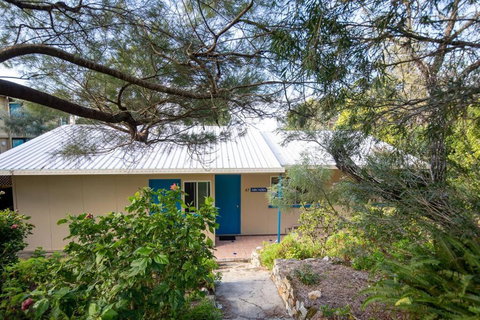 ARCADIA -Straddie Original 3 Bedroom House With Ocean Views - Accommodation in Surfers Paradise 0
