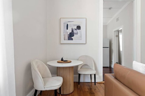 Art Deco W Modern Twist 1Bed 1Bath 1Car New Farm - Accommodation in Surfers Paradise 1