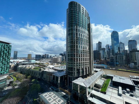 Astonishing Southbank Pearl Tower Residences Near Crown Casino - Accommodation in Surfers Paradise 1