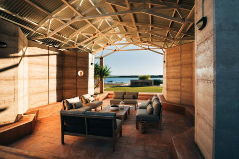 Baird Bay Seaside Villas - Accommodation in Surfers Paradise 4