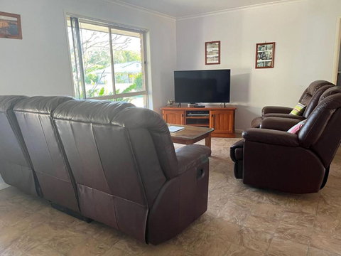 Baker Rainbow Beach - Accommodation in Surfers Paradise 2